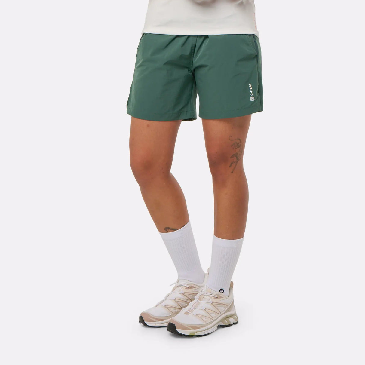Short deportivo refrescante para mujer
