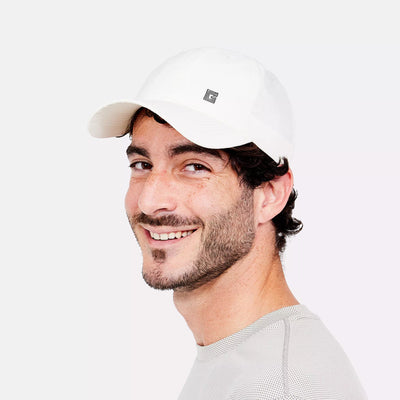 Casquette rafraichissante blanche portée